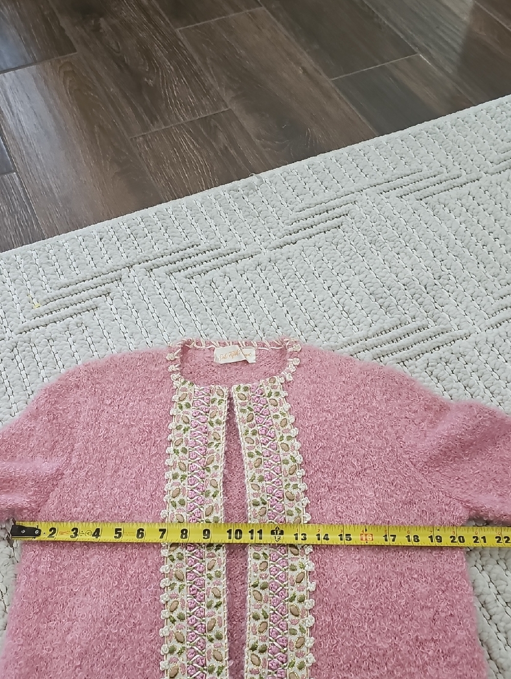 VINTAGE SAKS FIFTH AVENUE PINK SWEATER EMBELLISHED DETAIL NO SIZE CARDIGAN - Picture 12 of 14